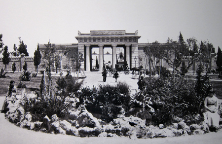 Recoleta Cemetery, Buenos Aires, entrance gate, Samuel Boote, 1885