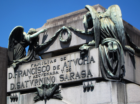 Recoleta Cemetery, Buenos Aires, Familias de Atucha y Sarasa
