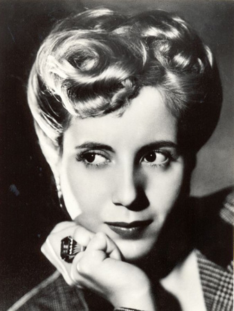 Eva Perón by Annemarie Heinrich