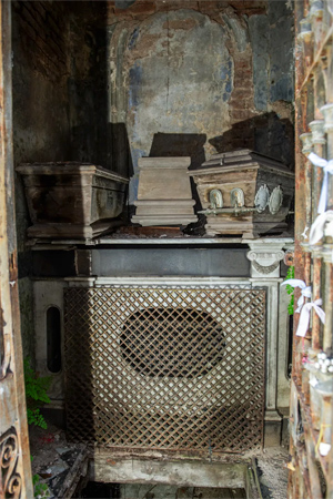 Recoleta Cemetery, Buenos Aires, Camila O'Gorman, vault, Jaime Olivos